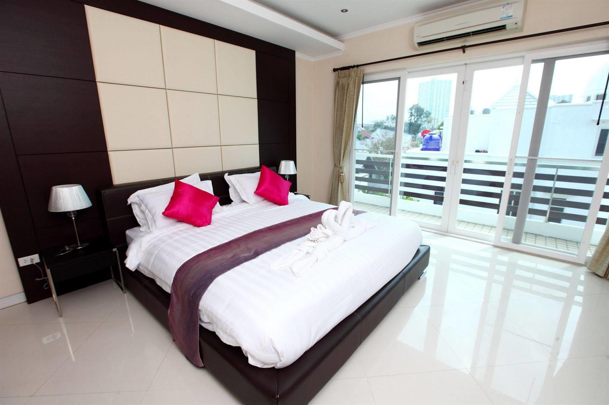 Hidden Palm Pool Villas Pattaya Extérieur photo