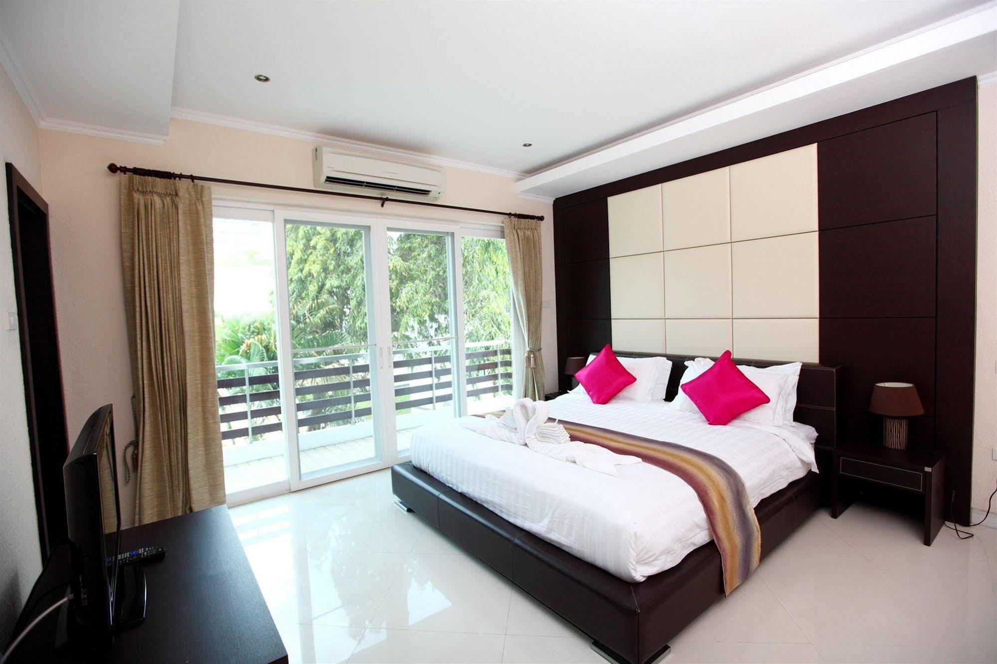 Hidden Palm Pool Villas Pattaya Extérieur photo